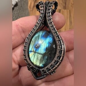 Elegant Wire Wrapped Labradorite Necklace